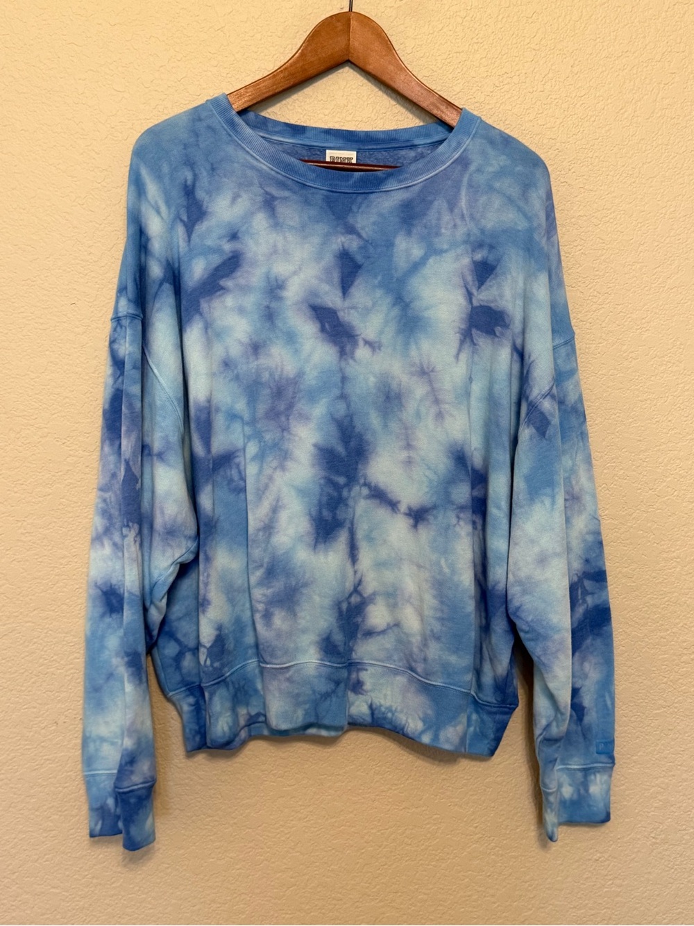 Victoria's Secret Pink Tie-Dye Blue Varsity Crewneck Sweatshirt Medium RN 54867